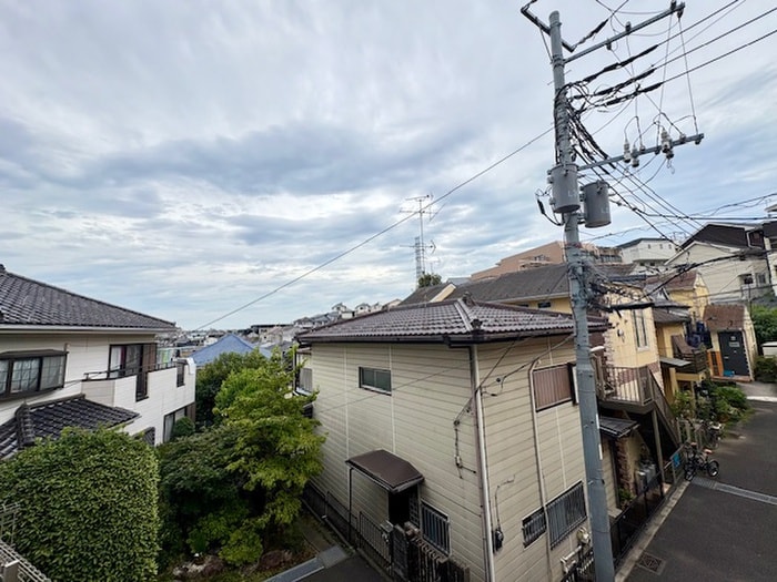 物件内観写真12　(室内からの展望)