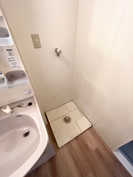 物件内観写真14　(洗濯機置場)