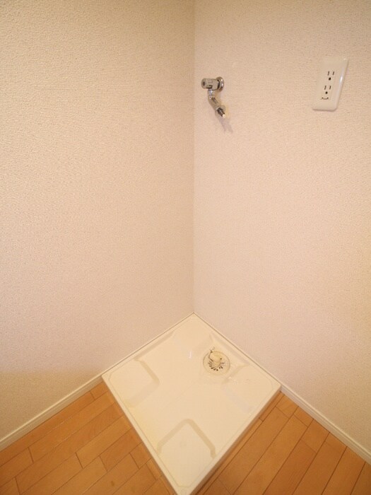 物件内観写真20　(洗濯機置場)