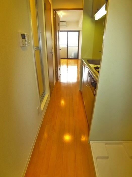 物件内観写真9　(廊下)