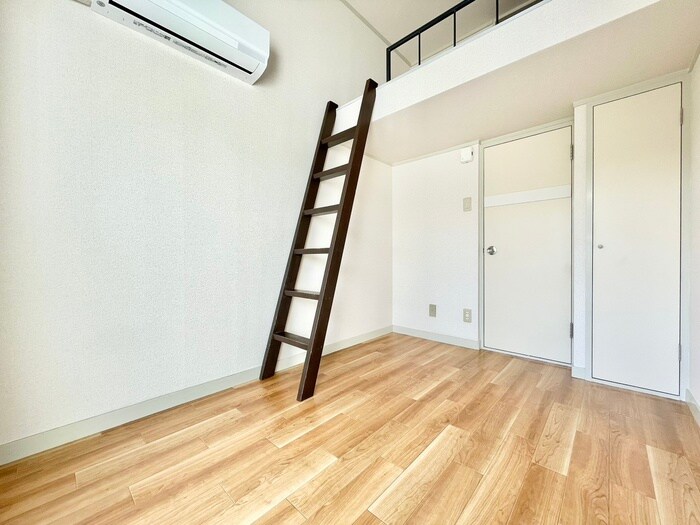 物件内観写真9　(居室)