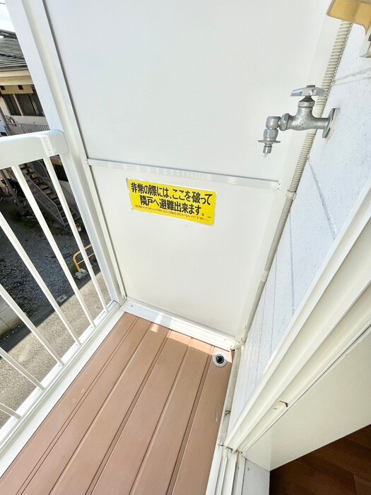 物件内観写真15　(洗濯機置場)