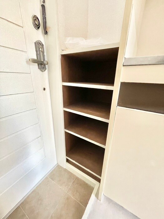 物件内観写真18　(靴箱)