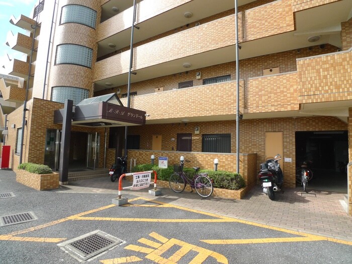 物件外観写真6　(駐輪場)