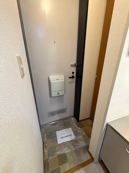 物件内観写真15　(玄関)