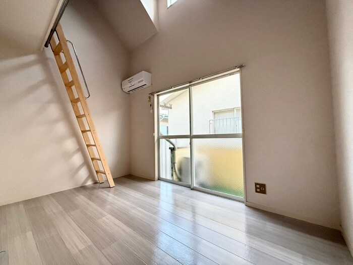 物件内観写真9　(居室)