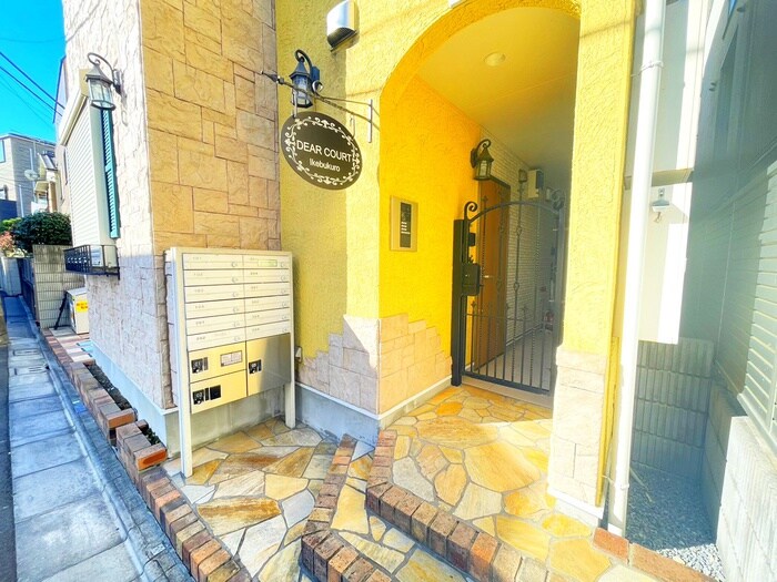 Dear Court 池袋のエントランス部分