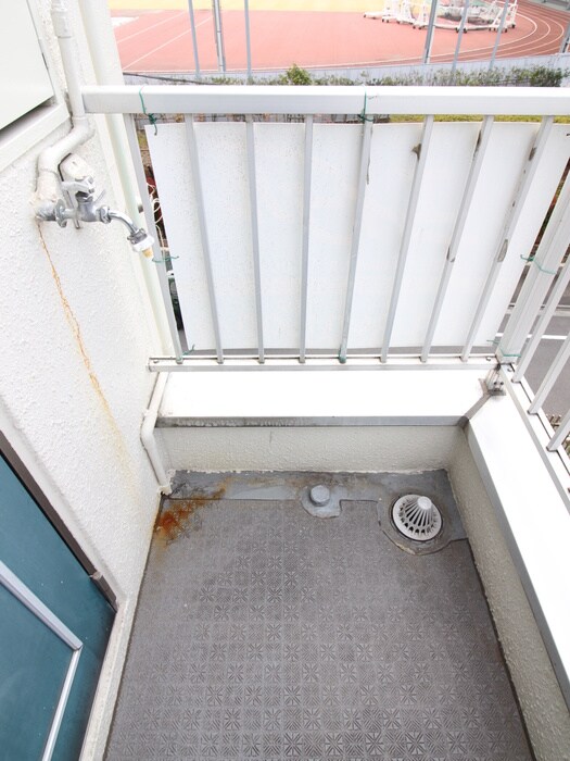 物件内観写真5　(洗濯機置場)