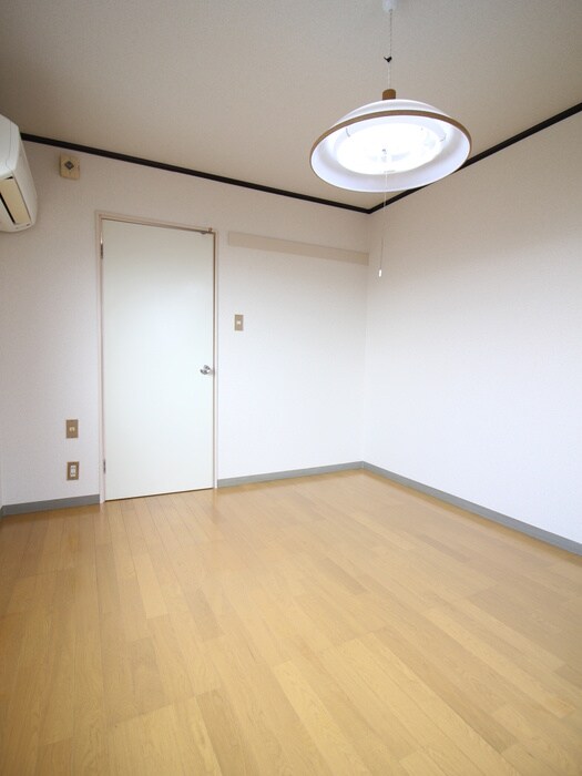 物件内観写真11　(居室)