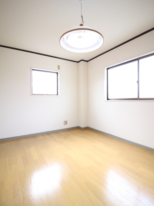 物件内観写真12　(室内からの展望)