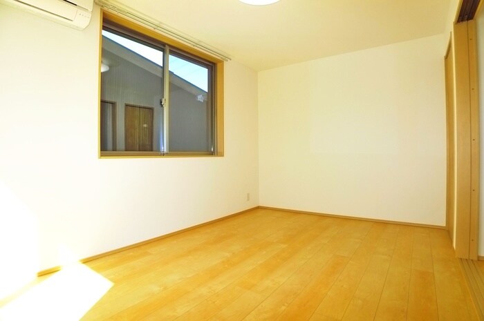 物件内観写真19　(室内からの展望)