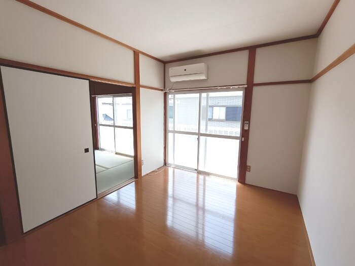 物件内観写真8　(居室)