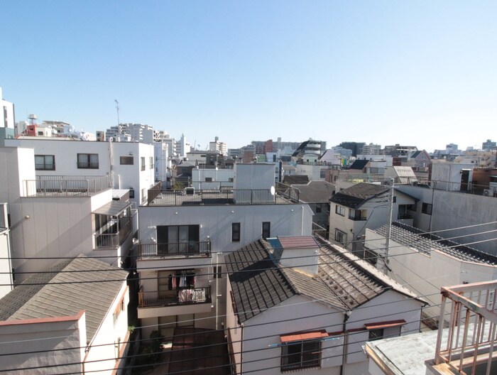 物件内観写真16　(室内からの展望)