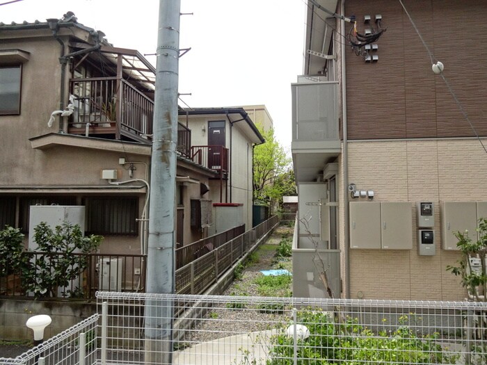 物件内観写真22　(室内からの展望)