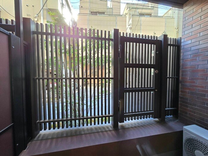 物件内観写真16　(室内からの展望)