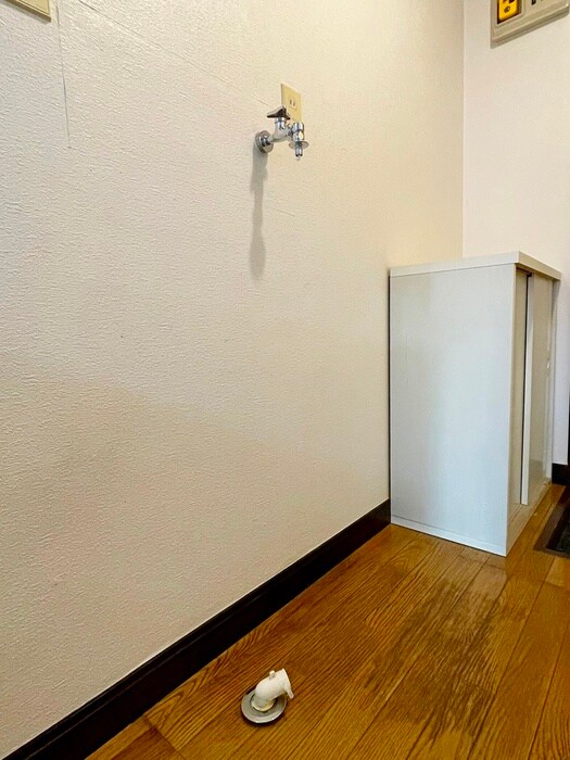 物件内観写真13　(洗濯機置場)