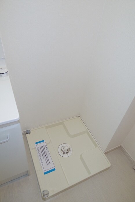 物件内観写真12　(洗濯機置場)