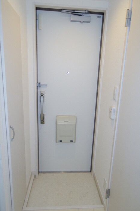 物件内観写真17　(玄関)