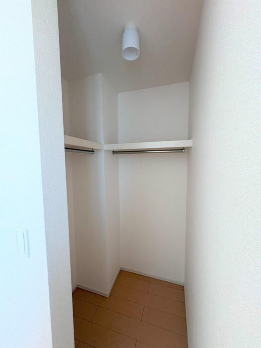物件内観写真18　(収納)