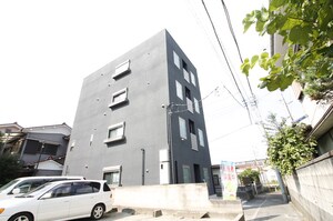 シェンノワール（１Ｆ）外観写真