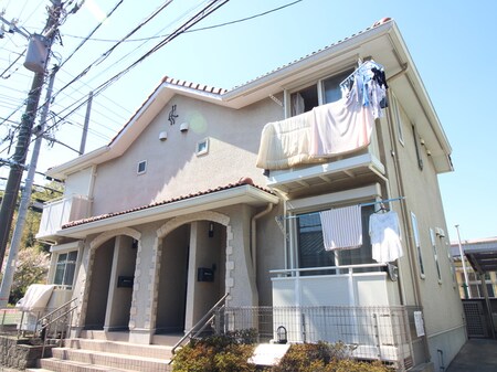 シャルマン日吉外観写真