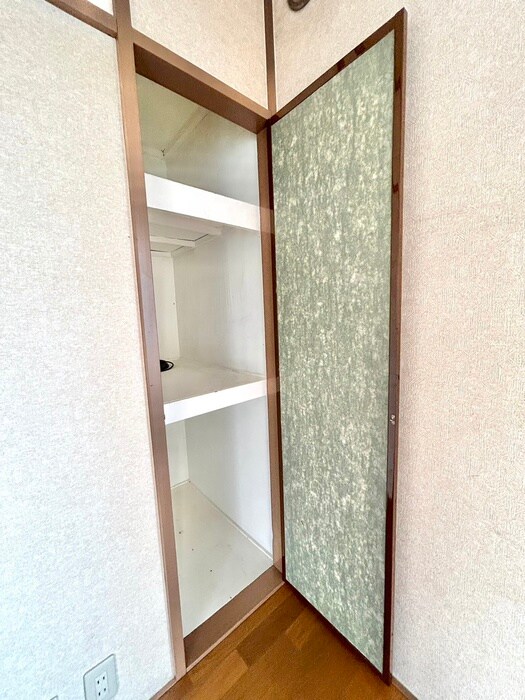 物件内観写真15　(収納)