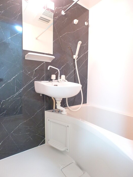 物件内観写真13　(バス／シャワールーム等)