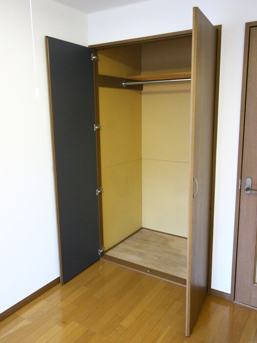 物件内観写真16　(収納)