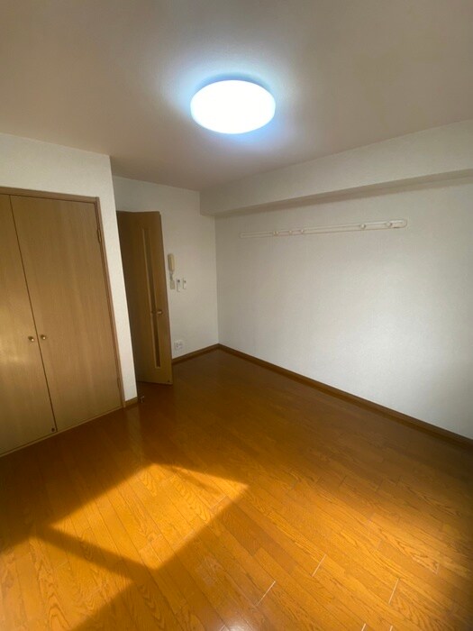 物件内観写真4　(居室)