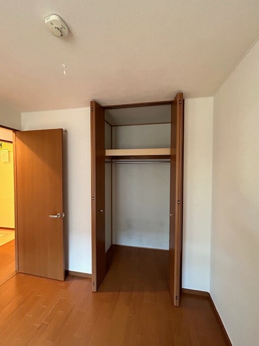 物件内観写真12　(収納)