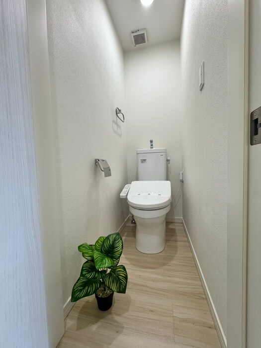 物件内観写真8　(トイレ)