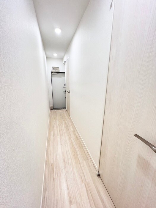 物件内観写真11　(廊下)