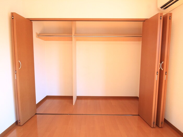物件内観写真15　(収納)