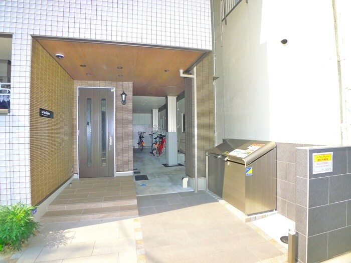 物件外観写真3　(周辺環境)