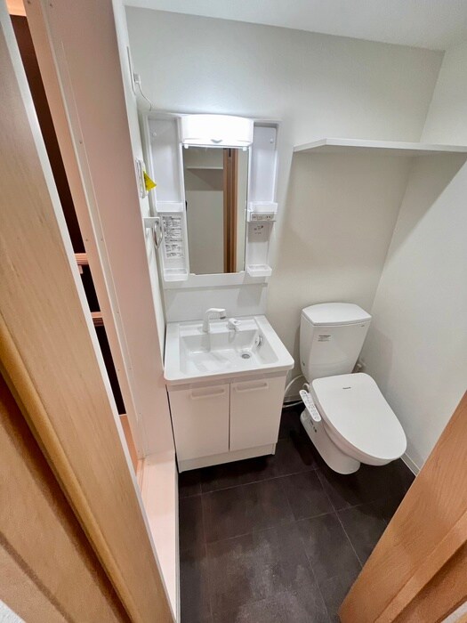 物件内観写真10　(洗面)