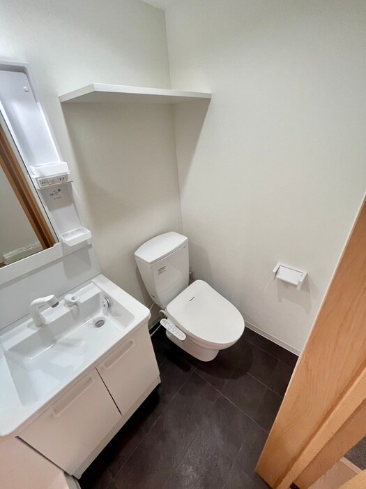 物件内観写真11　(トイレ)