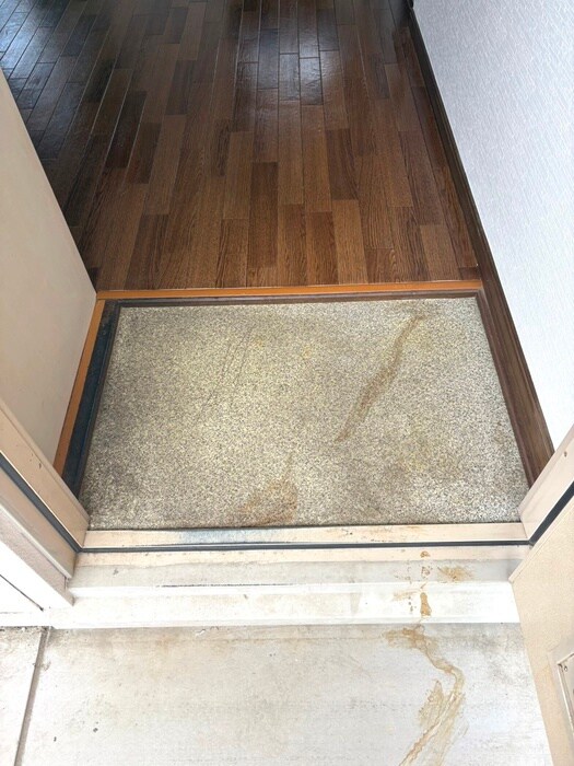 物件内観写真14　(玄関)