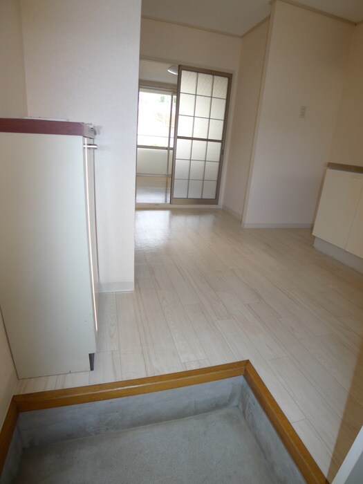 物件内観写真14　(玄関)