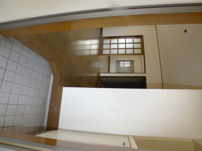 物件内観写真17　(玄関)