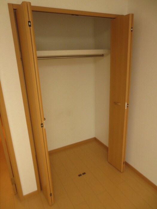 物件内観写真13　(収納)