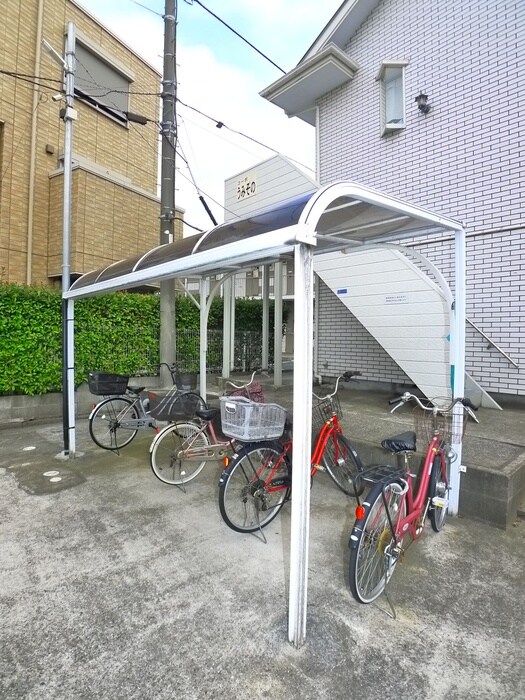 物件外観写真3　(駐輪場)