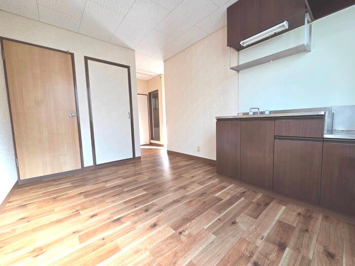 物件内観写真9　(居室)