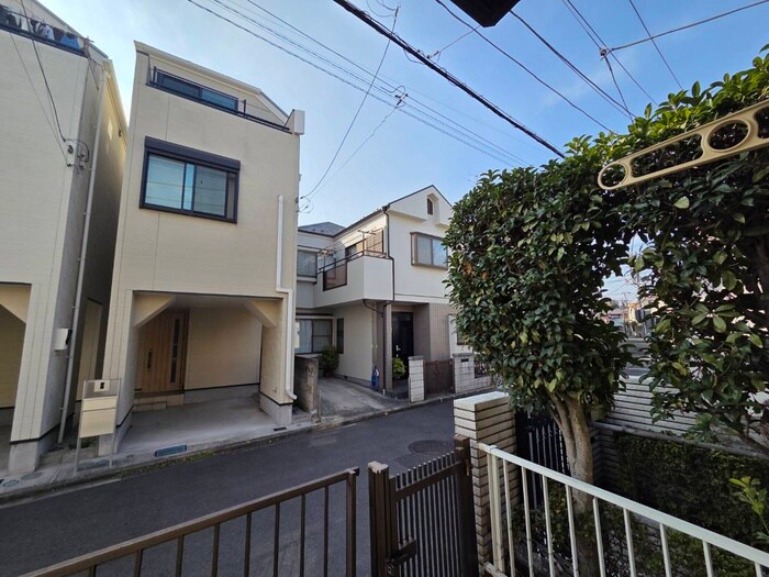 物件内観写真17　(室内からの展望)