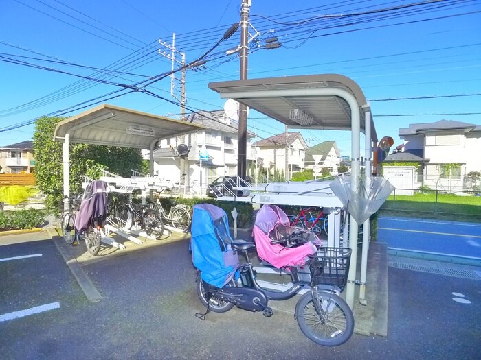 物件外観写真5　(駐輪場)