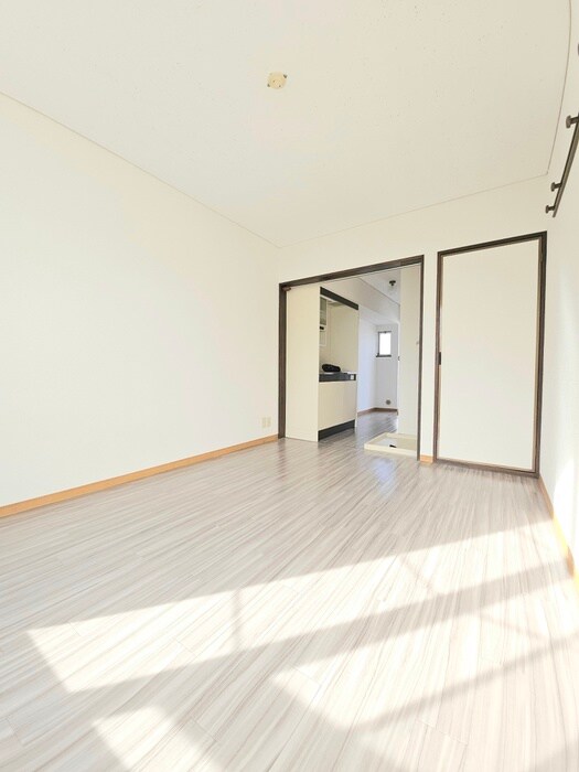 物件内観写真18　(居室)