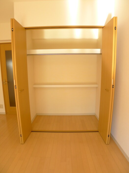 物件内観写真13　(収納)