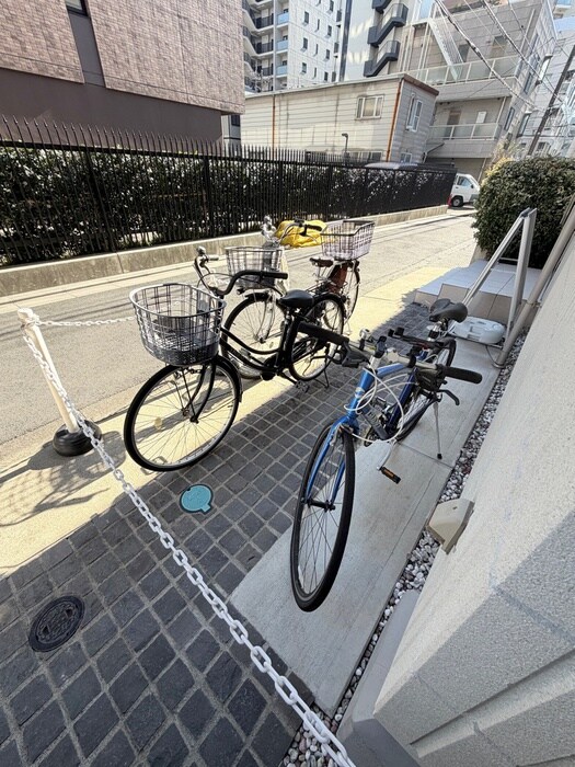 物件外観写真4　(駐輪場)