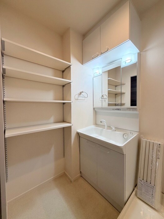 物件内観写真12　(洗面)