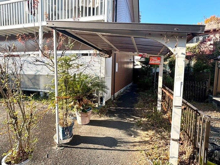 物件外観写真3　(エントランス部分)