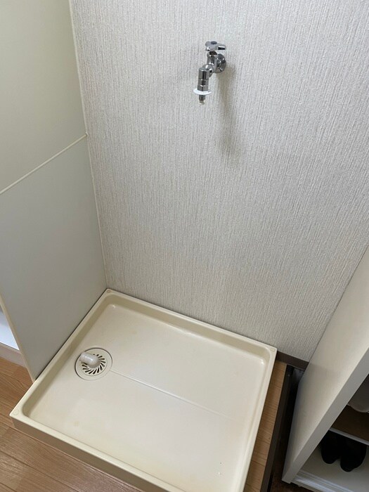 物件内観写真14　(洗濯機置場)